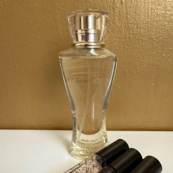 Victoria's Secret Fragrances/Perfume - Picture 2 of 4